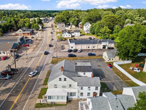 Exeter 2nd Floor 2 Bed 1 Bath- Pet Friendly - main image