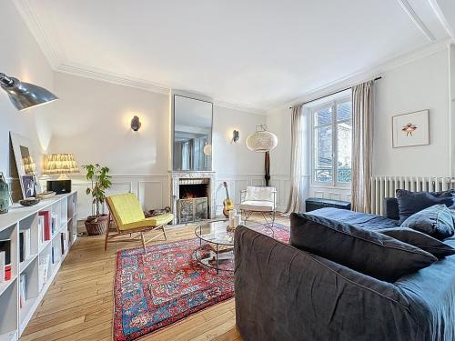 Charming bourgeois house – Précy town centre (Charming bourgeois house – Precy town centre) in Neuilly-en-Thelle