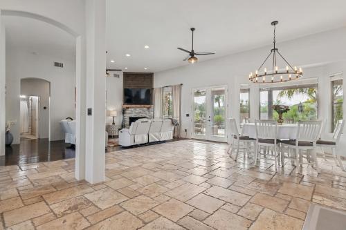 Luxury Desert Ranch Oasis Retreat in Tramonto