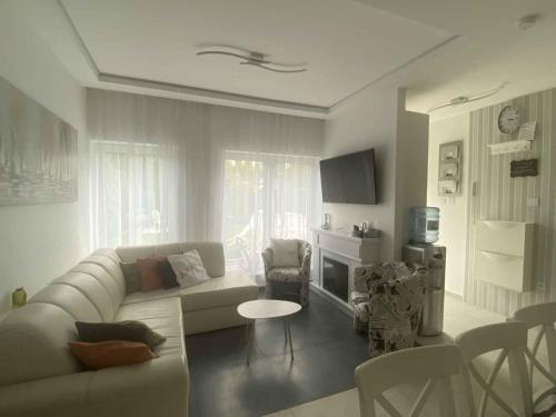 Holiday Home Beachfront in Balatonboglar 54818 – khách sạn tại Balatonboglar