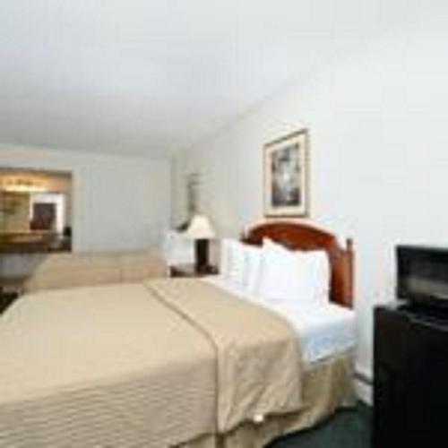 Americas Best Value Inn - Petoskey