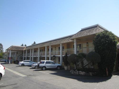 Exterior view, Caravelle Inn & Suites in San Jose (CA)
