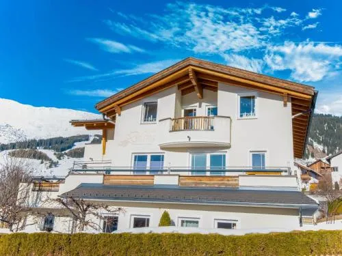 Apartment in Tyrol in an attractive area in Fiss, Österreich