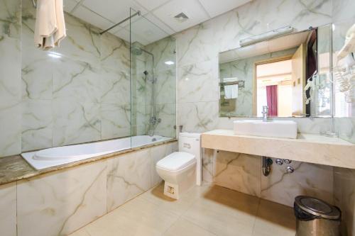 room detail thumbnail 2