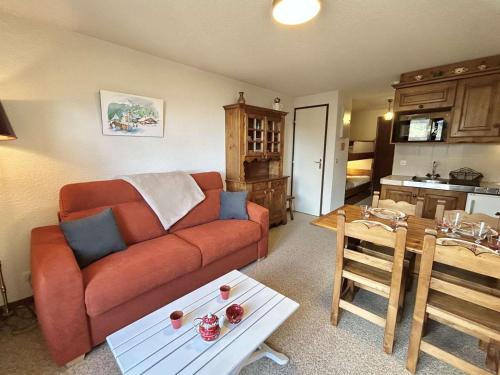 Studio calme avec parking, vue montagnes, Demi-Quartier