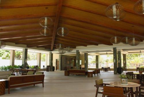 Verdon Parc Davao City w/ balcony by darpm in Ecoland