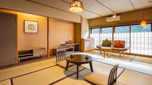 Japanese-Style Room
