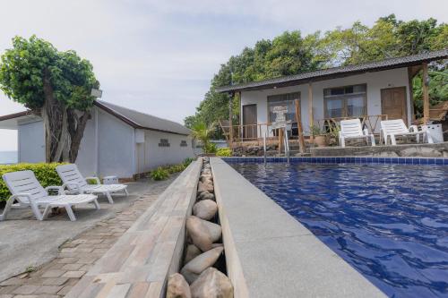 พีพี โคซี ซีฟรอนต์ รีสอร์ท (Phi Phi Cozy Seafront Resort) in เกาะพีพี