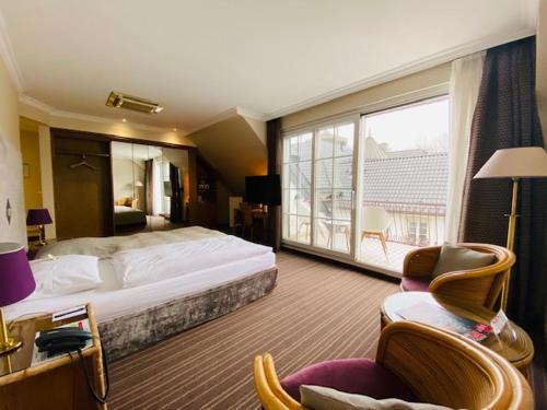 Hotel "Schloss Friedestrom" in Dormagen