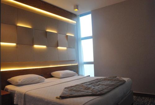 Double room, partial sea view