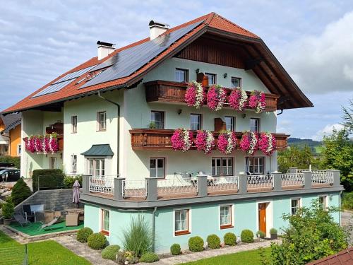 Pension Waldhof in Koppl, Österreich
