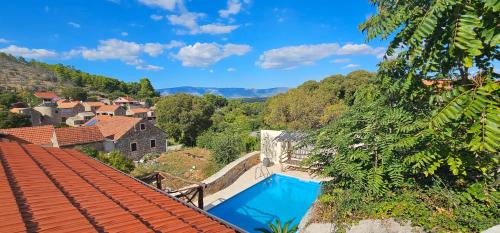 Hvar Stone Villa with pool in Vrbanj