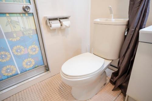 Free parking101Room,10-minute walk from Kita-Ikebukuro Station Spacious two-bedroom apartment with kitchen Sleeps up to 5 people