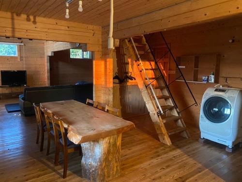 large log cabin 桜