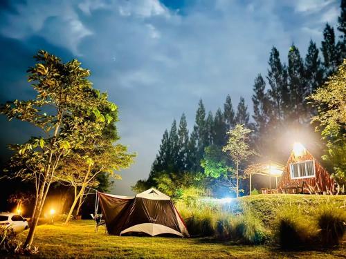 ラチャブリー Camping Lake Mountain 2つ星 シングルルーム 施設