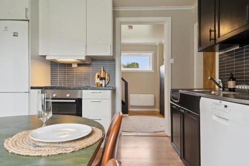 Stylish Private Rooms in Lofoten Guesthouse in เล็กเนส