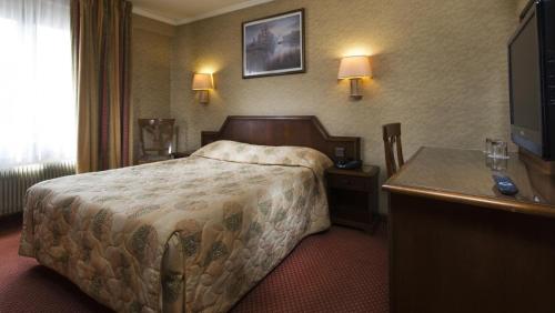 Hotel Meslay Republique - image 3