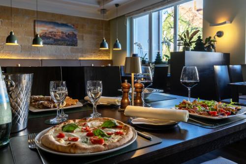 餐廳, Bella Fino - Hotel & Suites in 布拉克韋德