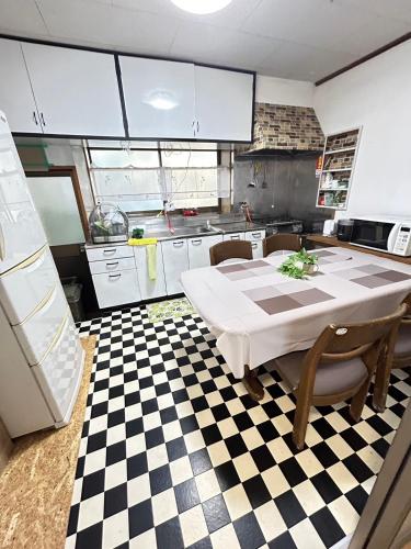 Hyuga Ocean Retreat 一棟貸切サウナand薪ストーブの宿