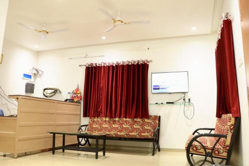 . Paresh Holiday Resort