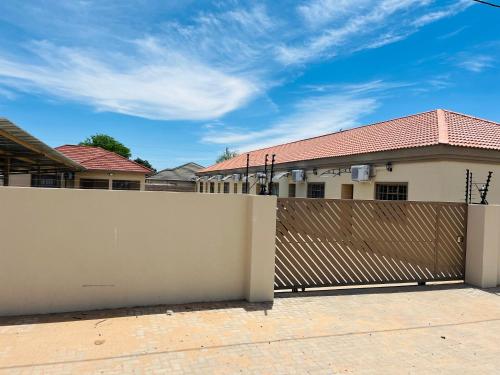 Studio4, Palapye (foto 6)