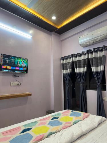 hotel mount hills - Wadgaon