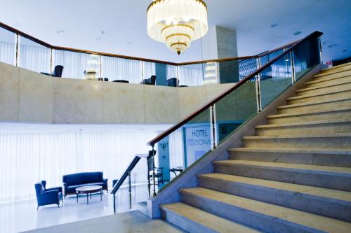 ล็อบบี้, Mir Octavio in อัลเจซิราส