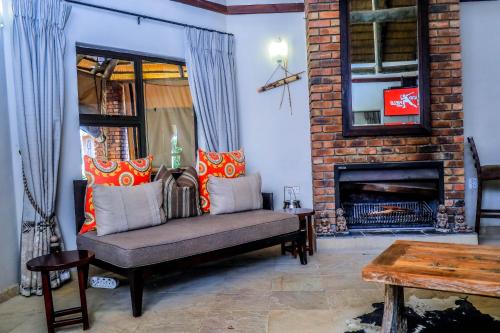 Manong Game Lodge in Lobatse
