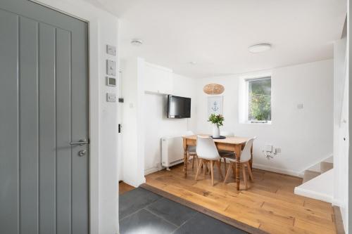 設施, Cosy 1 bedroom Cottage - Great location & Parking in 斯奎德