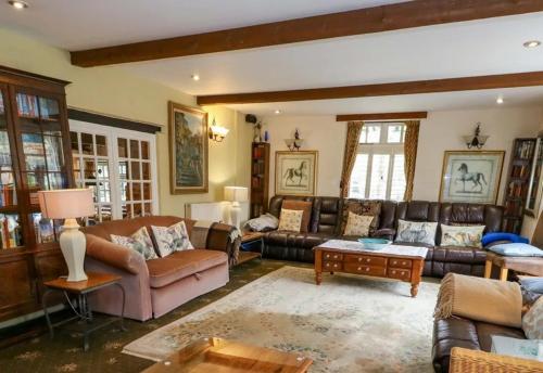 Escape the Ordinary in Piddletrenthide