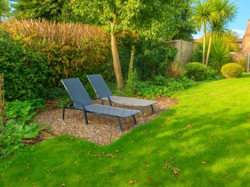 Kert, Detached Chester 5BR Contractor Stay Sleeps 9 in Pulford