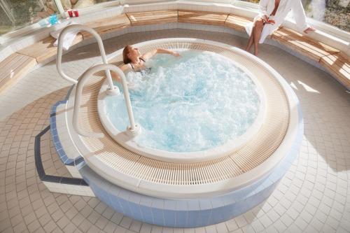 Piscina, Hotel Jagdhaus Wiese in Schmallenberg