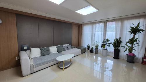 Nick's home01 in Jungsan