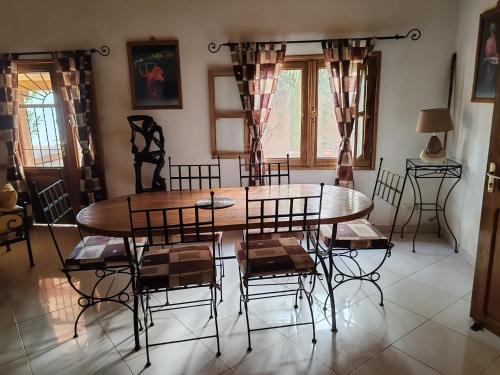 Shared lounge/TV area, Keur Teranga Nianing in Nianing