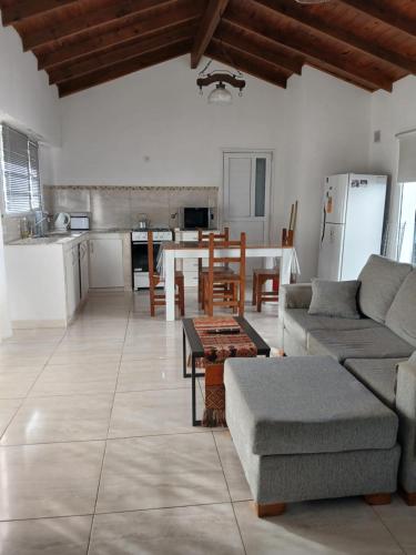 Necochea-Casa para hasta 4 personas!