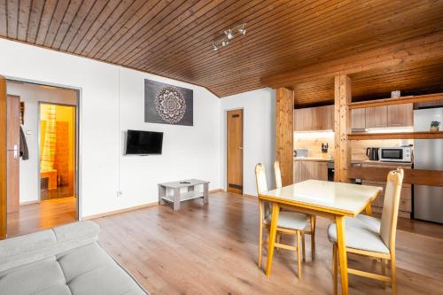 Alpine Escape with Maiskogel View - Location saisonnière - Kaprun