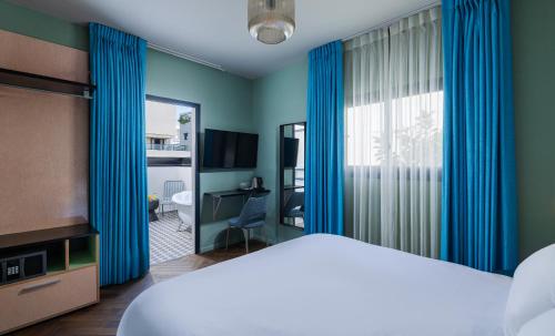 room detail thumbnail 0