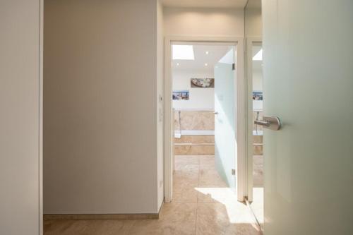 have-a-nice-Stay - Penthouse I Innenstadt I wenige Minuten zum Bahnhof I riesige Dachterrasse in Ahrensburg, Deutschland