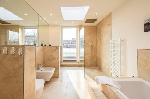 have-a-nice-Stay - Penthouse I Innenstadt I wenige Minuten zum Bahnhof I riesige Dachterrasse in Ahrensburg, Deutschland