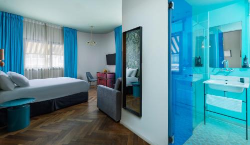 room detail thumbnail 0