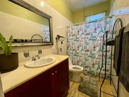 Bathroom, Abigail's Esmeralda 2 bedrom Apt in Great Mountain