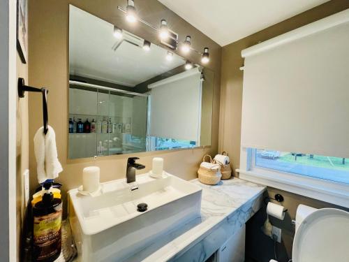 Cozy Small Room - Queen bed - Free Parking in Charlottetown - Wheatley River