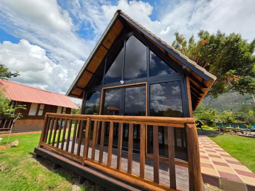 Glamping y Camping El Lago