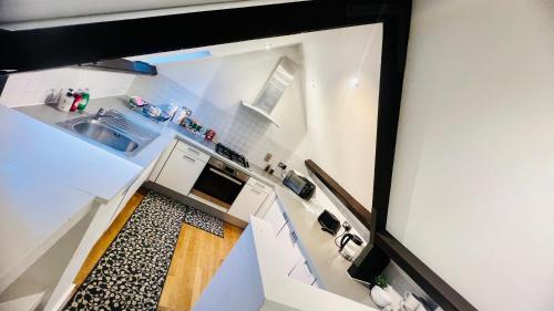 East London Hub Penthouse - image 13