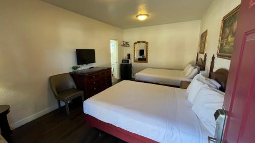 Economy Inn Paso Robles - image 3