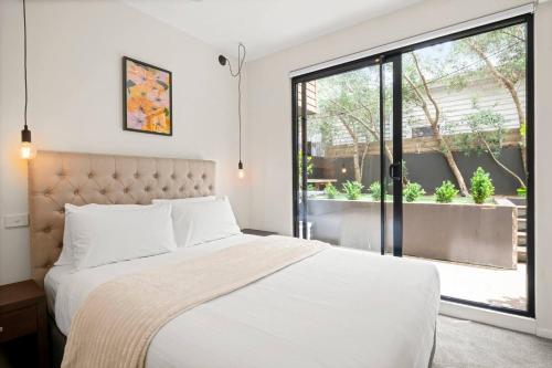 Richmond Oasis - Private Courtyard near MCG & Cafés - image 2