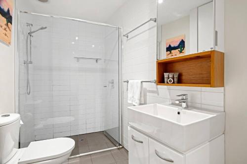 Richmond Oasis - Private Courtyard near MCG & Cafés - image 5