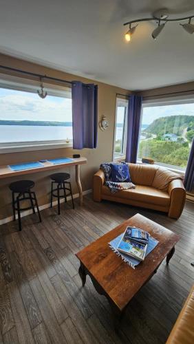 A környék, Suite 1 Flèche du fjord vue Saguenay Monts Valin (Suite 1 Fleche du fjord vue Saguenay Monts Valin) in Saint-Fulgence (QC)