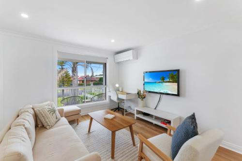 The Pearl by Book Jervis Bay A Fresh, Modern Family Retreat in Old Erowal Bay in โอลด์เอโรวัลเบย์