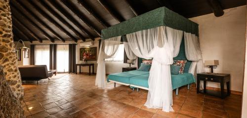 Villa Rural La Torre by Hacienda Alfacara - image 5